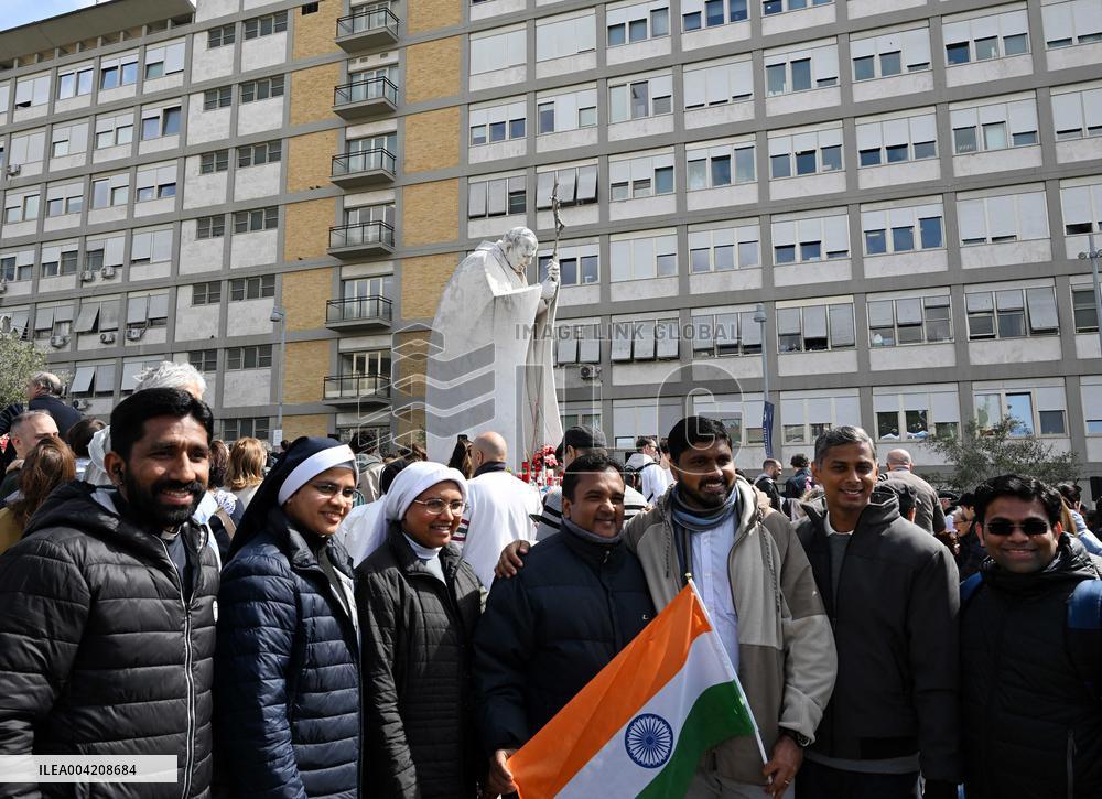 Pope Francis Greets Crowds Before Discharge From Hospital  - Rome