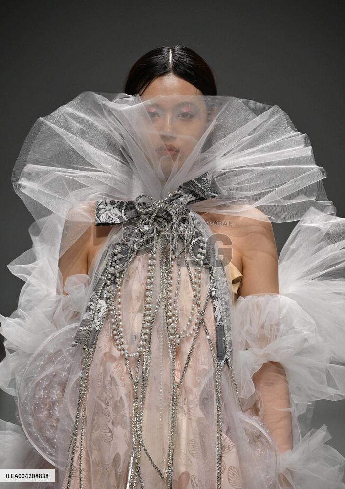 Beijing Fashion Week - Bronze Lucia Runway