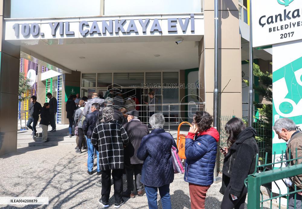 Turkish opposition party members, others head to polls for primary election - Ankara