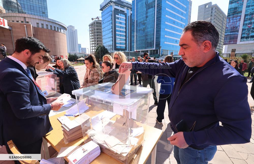 Turkish opposition party members, others head to polls for primary election - Ankara