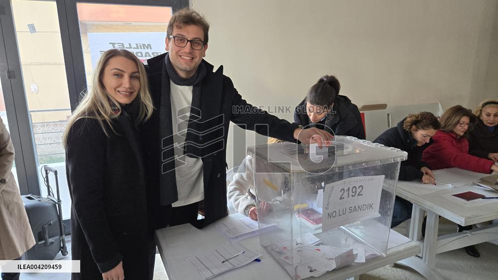 Turkish opposition holds historic primary as Istanbul Mayor Imamoglu jailed