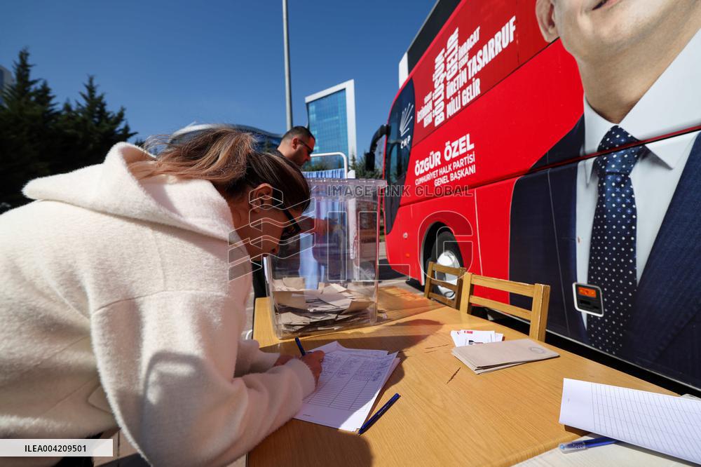Turkish opposition holds historic primary as Istanbul Mayor Imamoglu jailed
