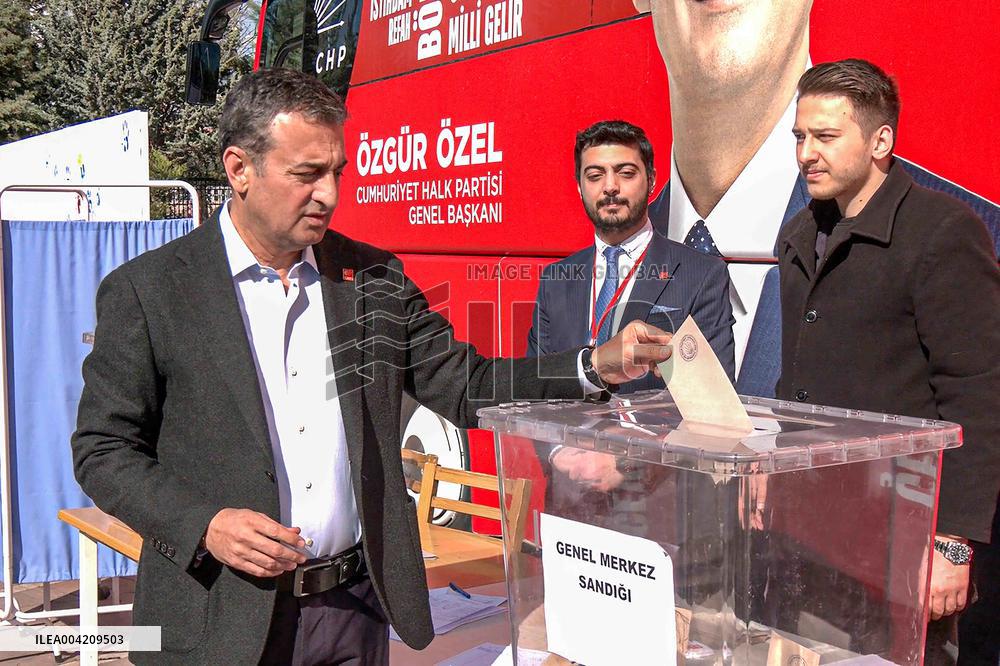 Turkish opposition holds historic primary as Istanbul Mayor Imamoglu jailed