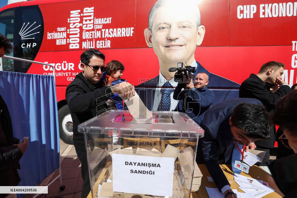 Turkish opposition holds historic primary as Istanbul Mayor Imamoglu jailed