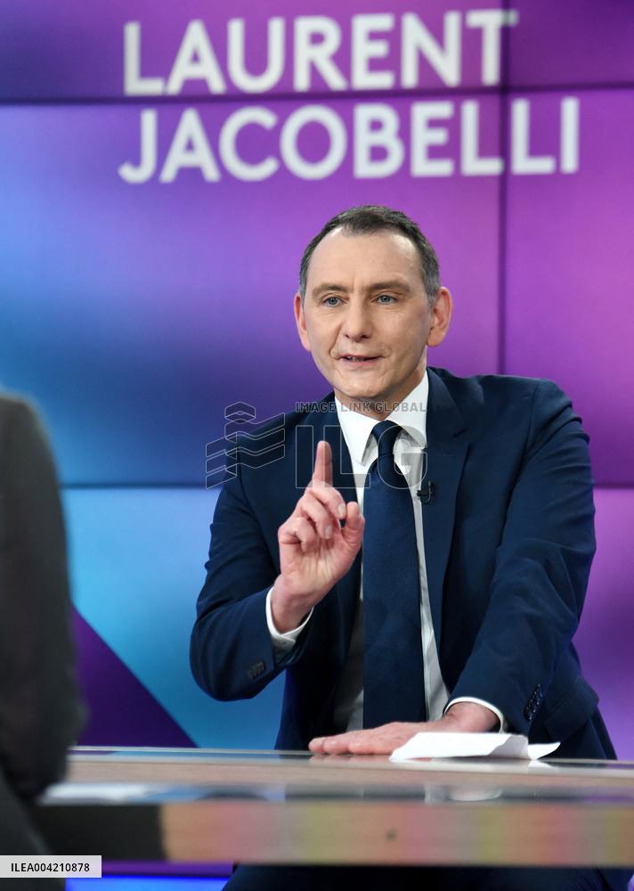 Laurent Jacobelli On Dimanche En Politique - Paris