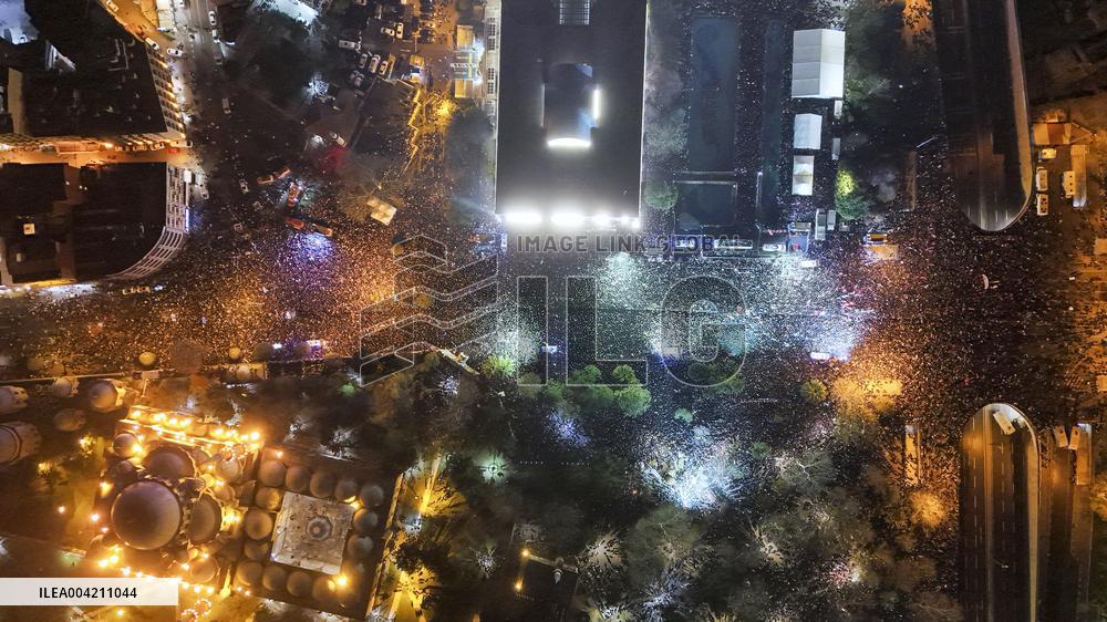 Thousands protest for fifth night over justice and democracy - Istanbul