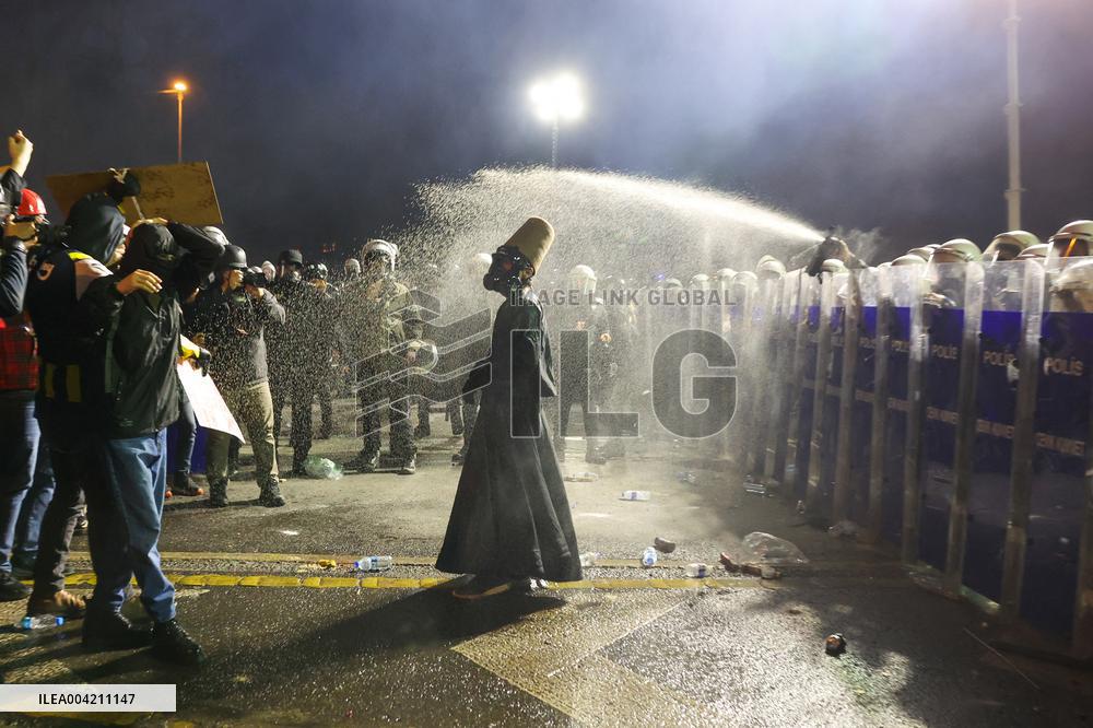 Protests Intensify For Fifth Night As Istanbul Mayor Imamoglu Jailed