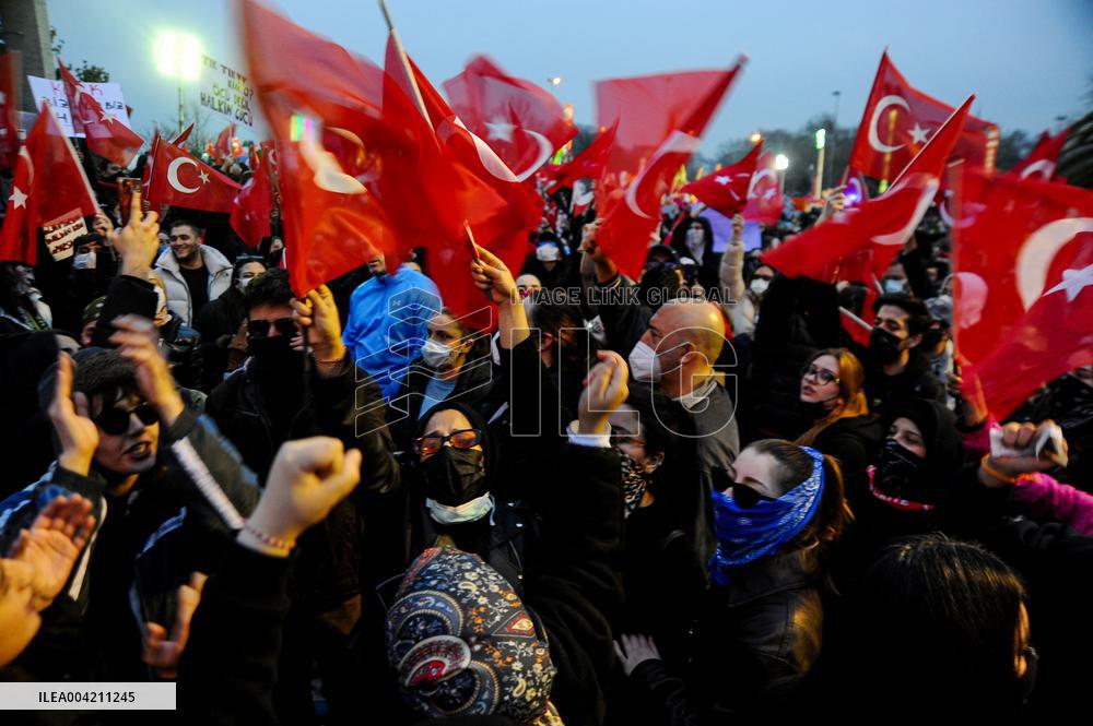 Protests Intensify For Fifth Night As Istanbul Mayor Imamoglu Jailed
