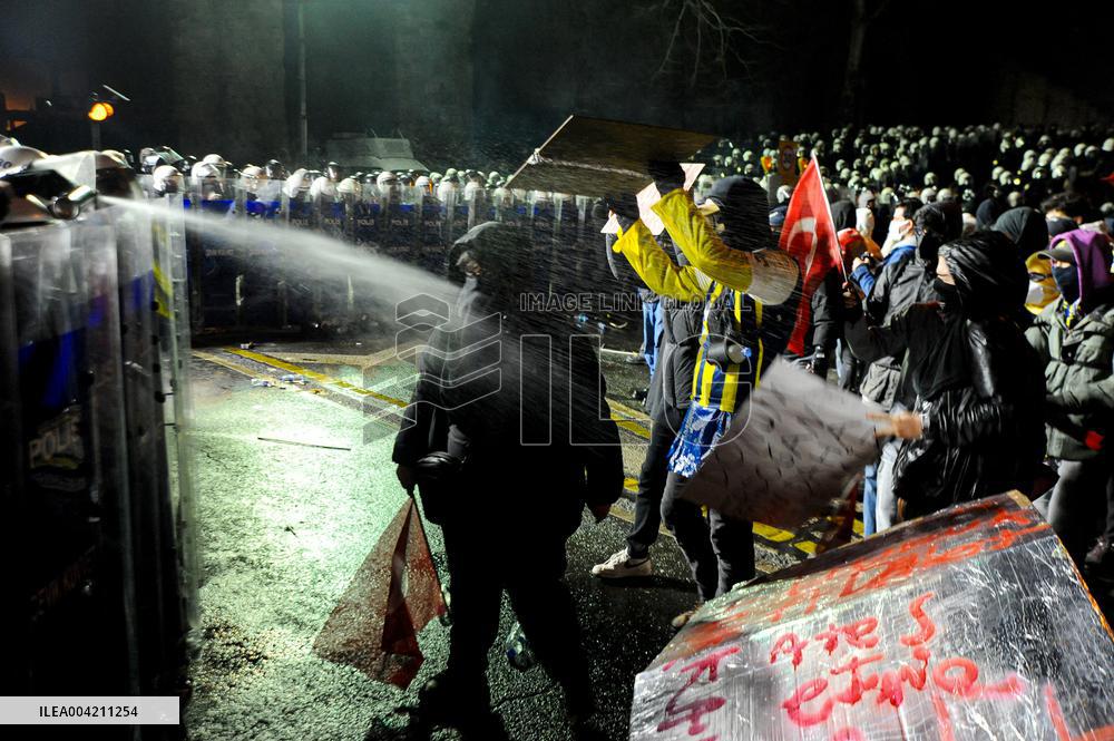 Protests Intensify For Fifth Night As Istanbul Mayor Imamoglu Jailed
