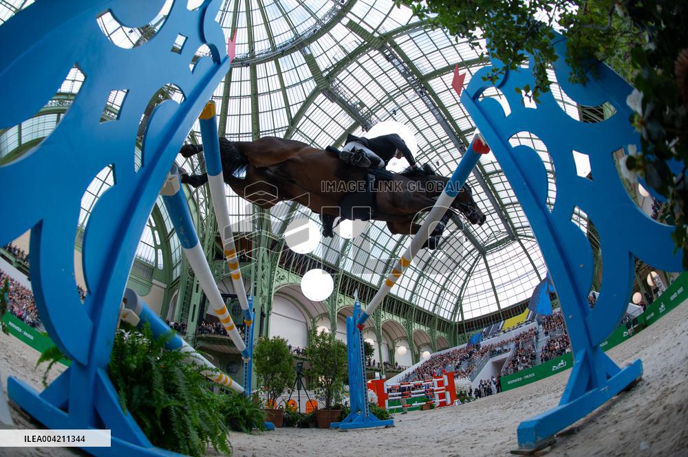 Simon Delestre And Cayman Jolly Jumper Win The Grand Prix Hermes - Paris