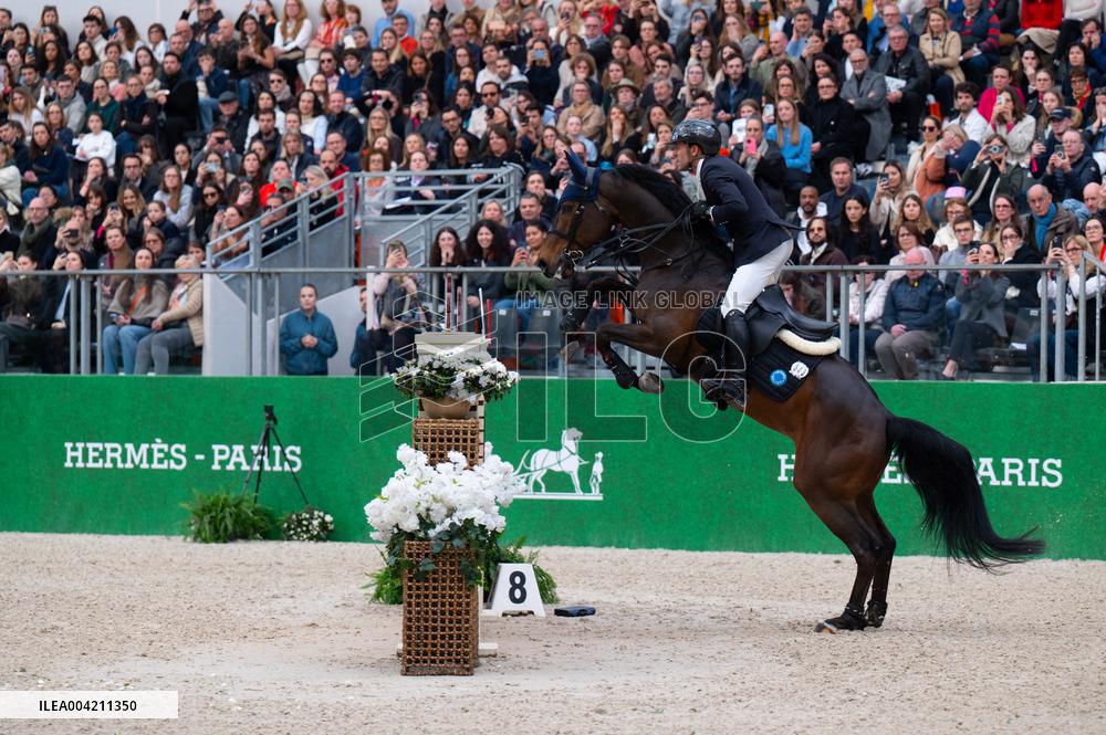 Simon Delestre And Cayman Jolly Jumper Win The Grand Prix Hermes - Paris