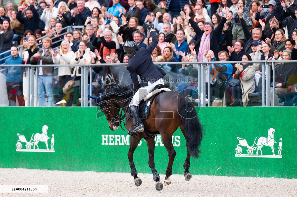 Simon Delestre And Cayman Jolly Jumper Win The Grand Prix Hermes - Paris