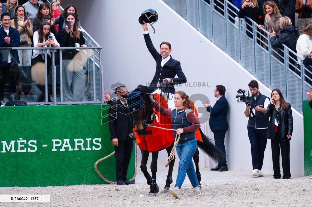 Simon Delestre And Cayman Jolly Jumper Win The Grand Prix Hermes - Paris
