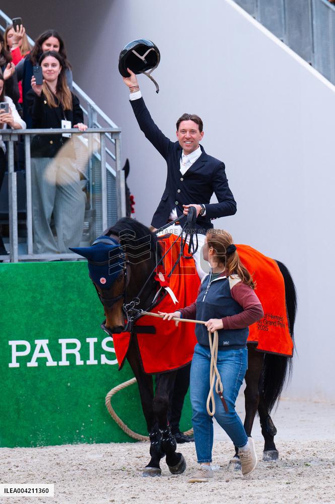 Simon Delestre And Cayman Jolly Jumper Win The Grand Prix Hermes - Paris