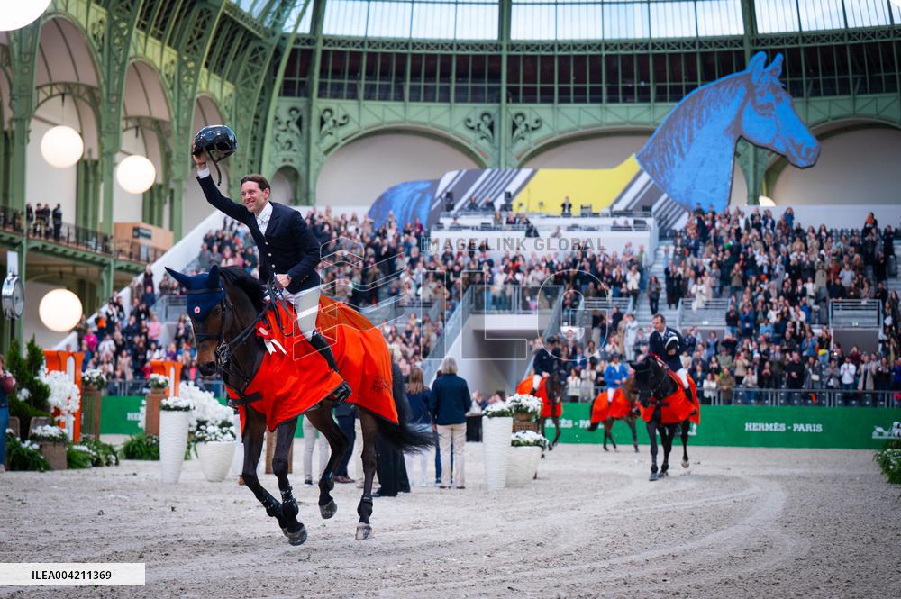 Simon Delestre And Cayman Jolly Jumper Win The Grand Prix Hermes - Paris
