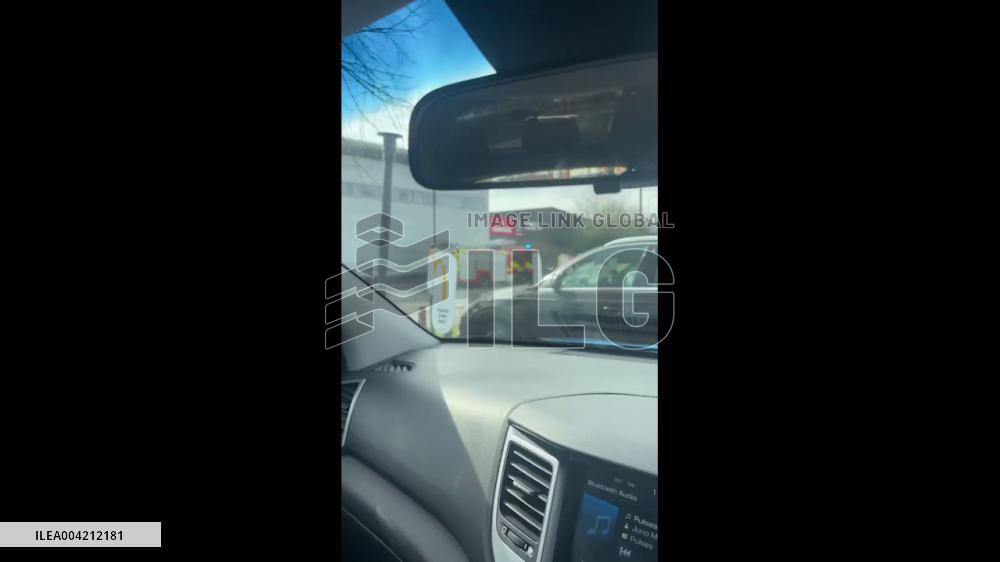 UK: Scrap Yard Fire Threatens Retail Park in Greater Manchester