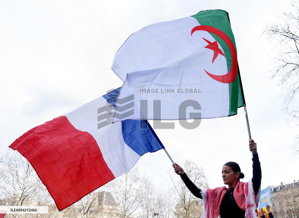 Illustration French and Algerian Flag - Paris