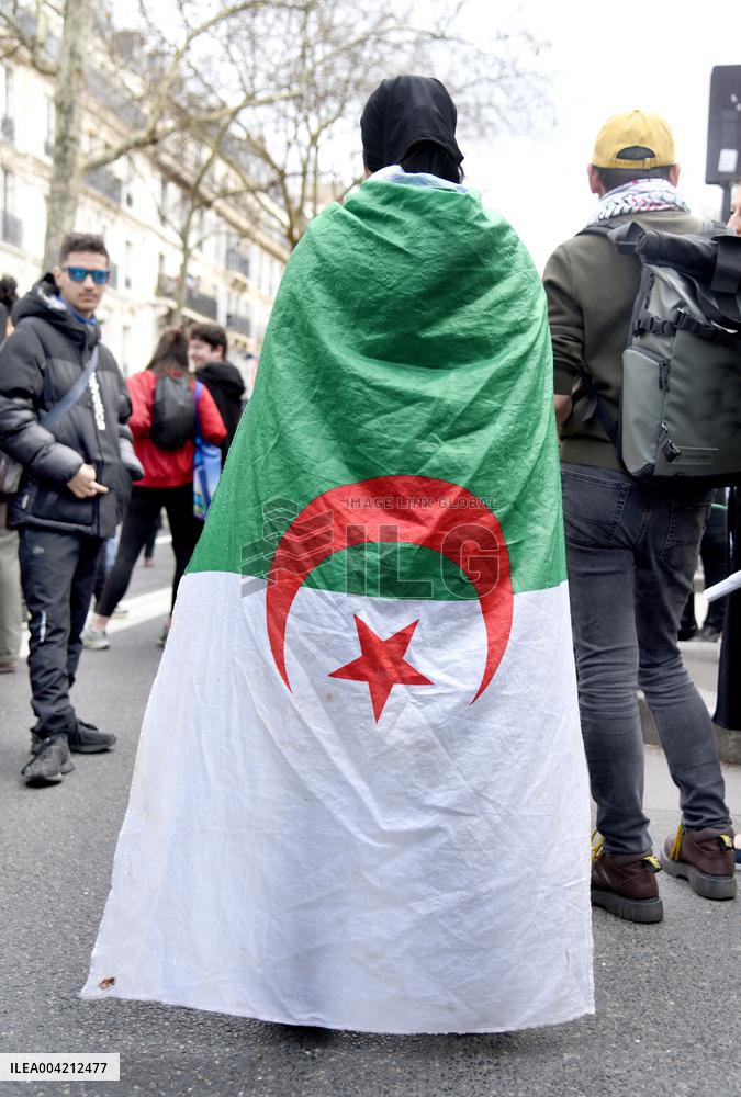 Illustration French and Algerian Flag - Paris