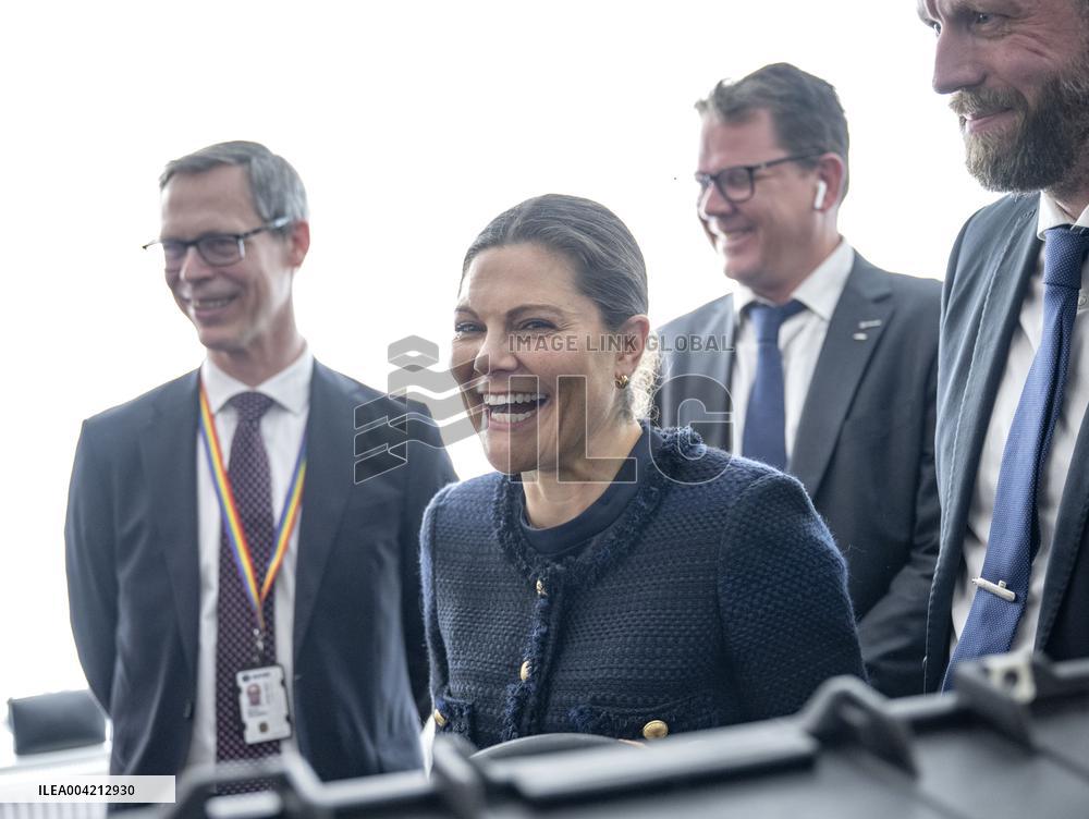 CROWN PRINCESS COUPLE VISITING SAAB IN KARLSKRONA