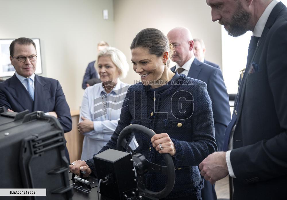 CROWN PRINCESS COUPLE VISITING SAAB IN KARLSKRONA