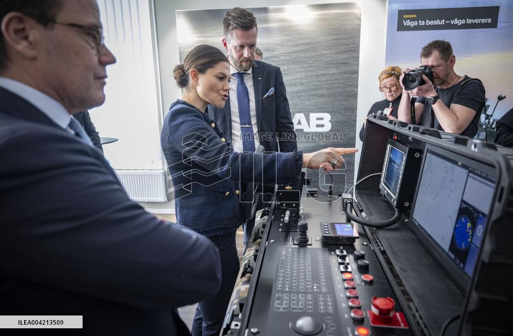 CROWN PRINCESS COUPLE VISITING SAAB IN KARLSKRONA
