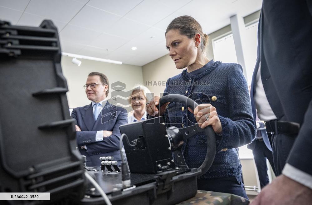 CROWN PRINCESS COUPLE VISITING SAAB IN KARLSKRONA