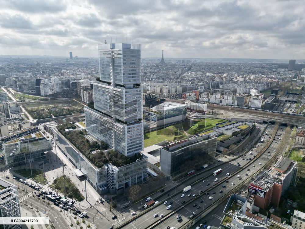 Aerial View of The Paris Courthouse - Paris