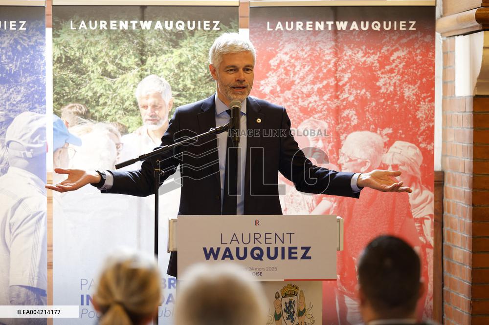 Laurent Wauquiez during a campaign meeting - Compiegne