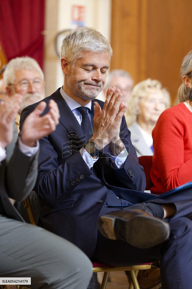 Laurent Wauquiez during a campaign meeting - Compiegne