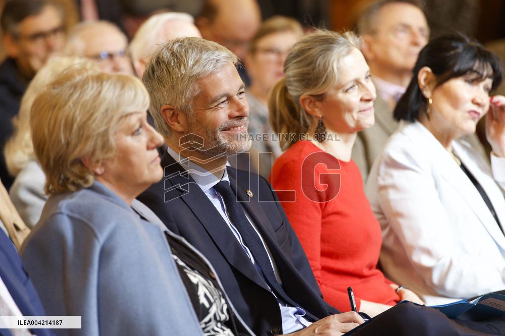 Laurent Wauquiez during a campaign meeting - Compiegne