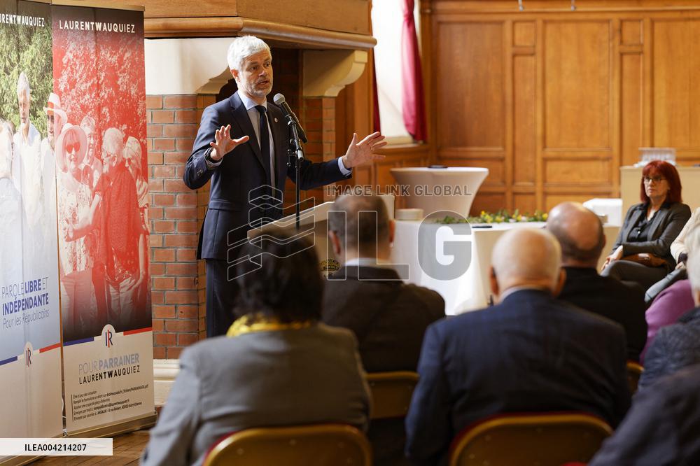 Laurent Wauquiez during a campaign meeting - Compiegne