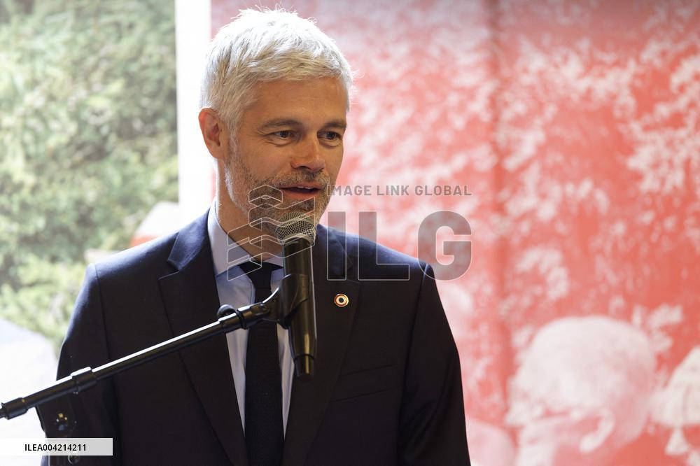 Laurent Wauquiez during a campaign meeting - Compiegne