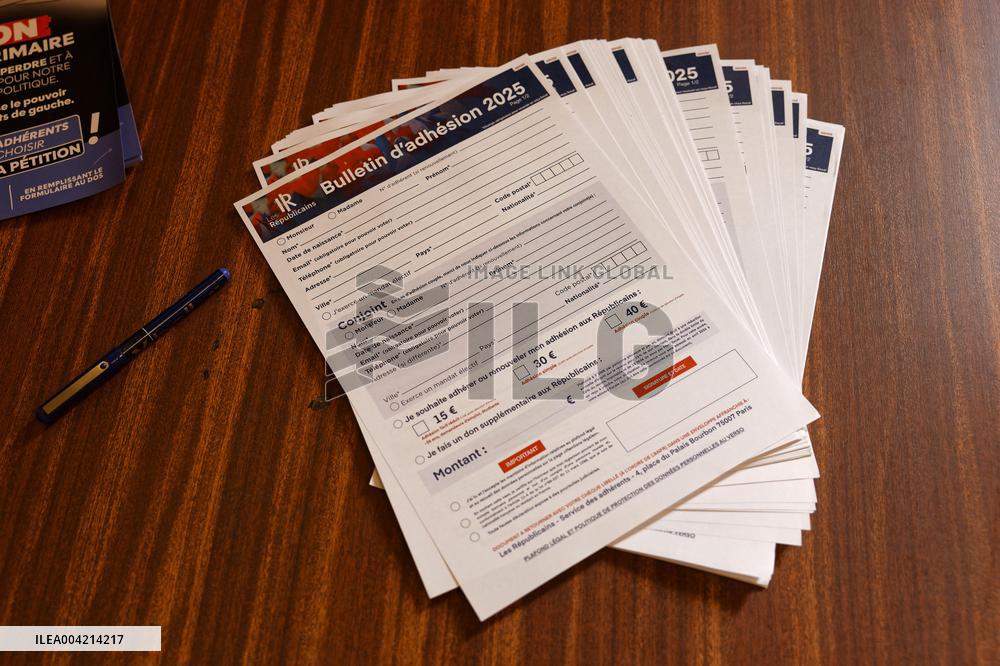 Laurent Wauquiez during a campaign meeting - Compiegne