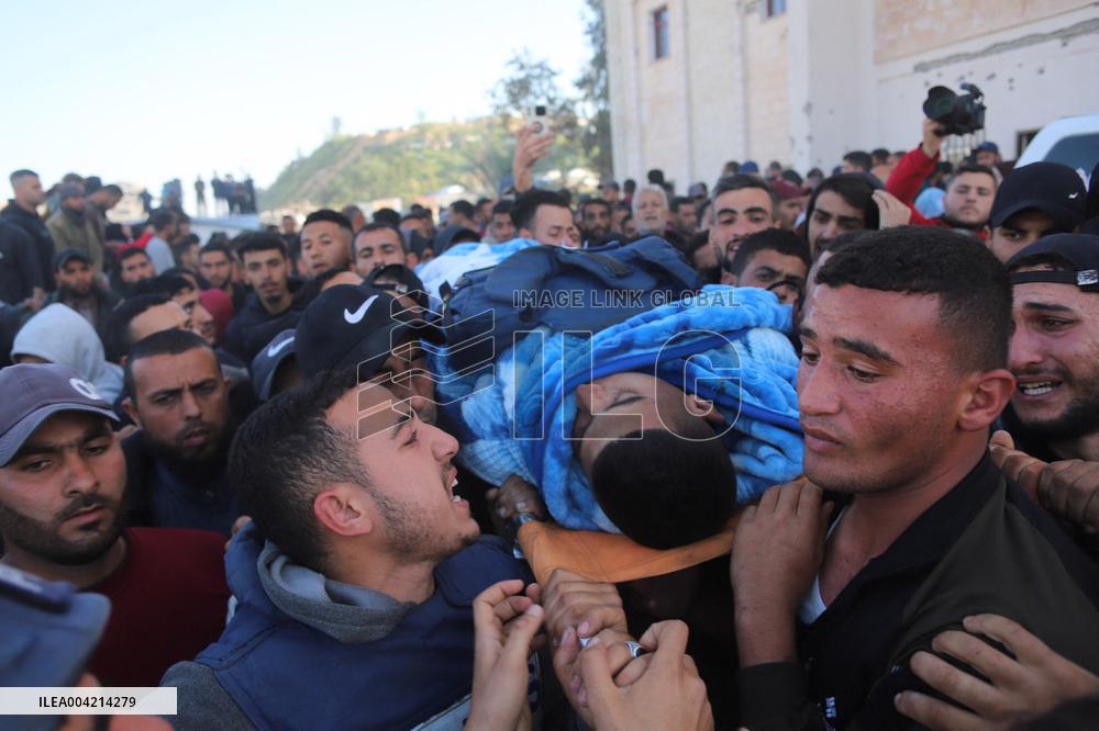 The funeral of Palestinian journalist in Beit Lahia - Gaza