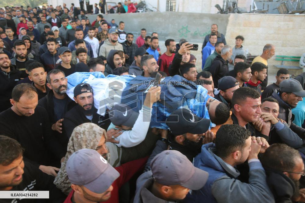 The funeral of Palestinian journalist in Beit Lahia - Gaza
