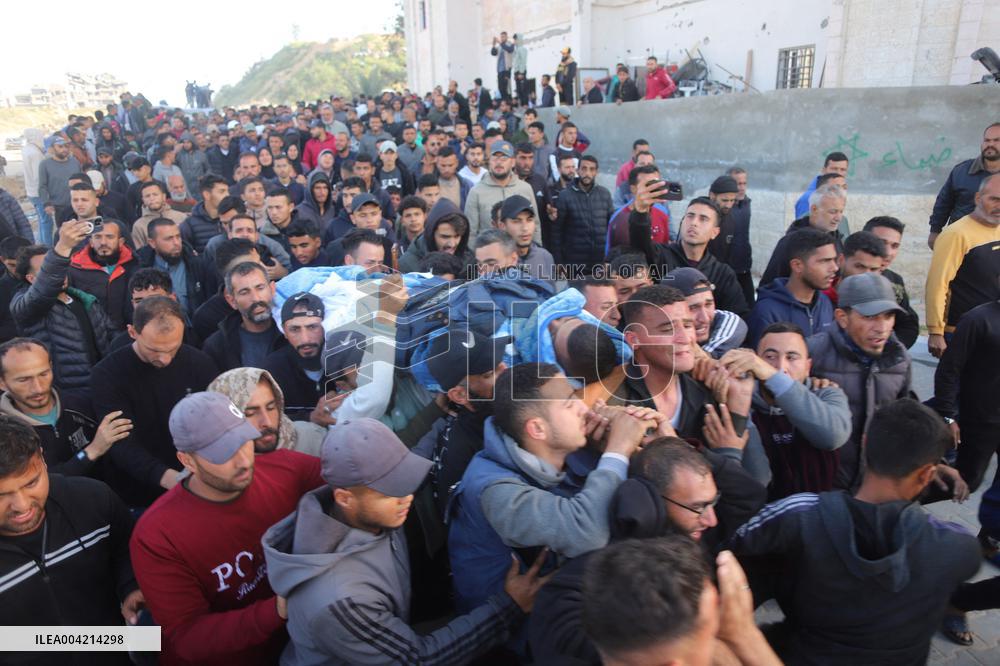 The funeral of Palestinian journalist in Beit Lahia - Gaza