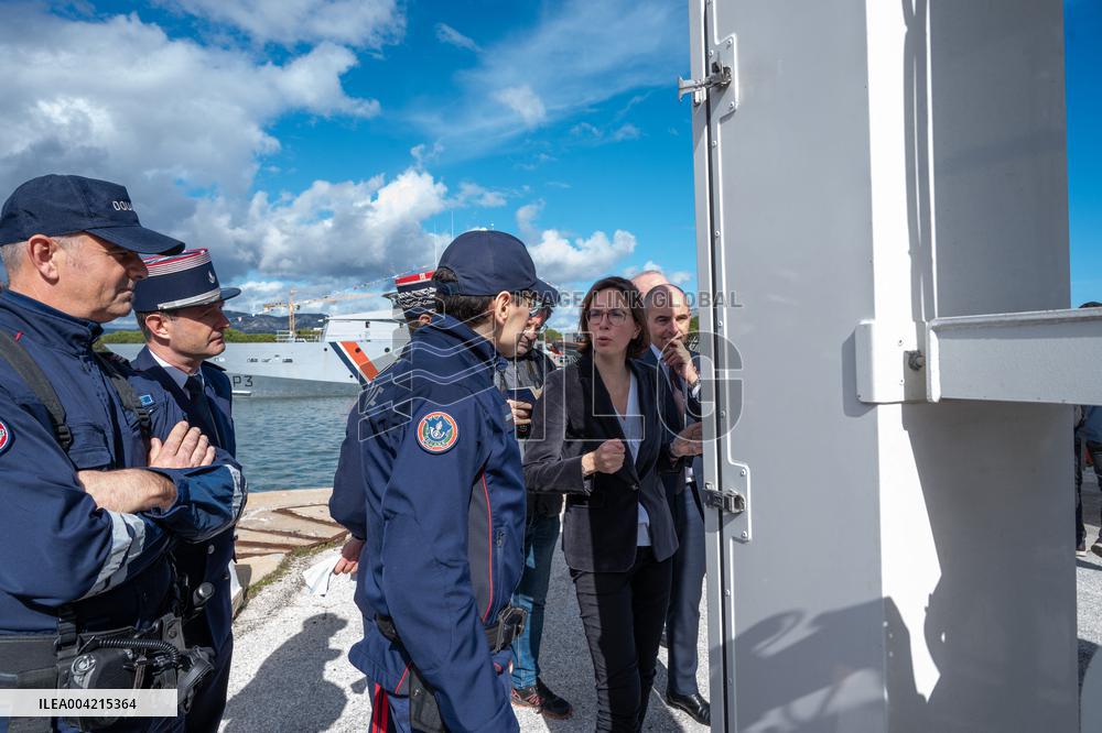 Amelie De Montchalin Visit To The Customs Services - La Seyne Sur Mer