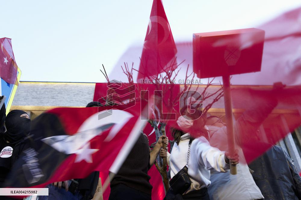 Istanbul Protest For Democracy - Istanbul