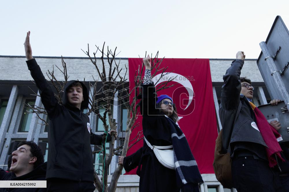 Istanbul Protest For Democracy - Istanbul