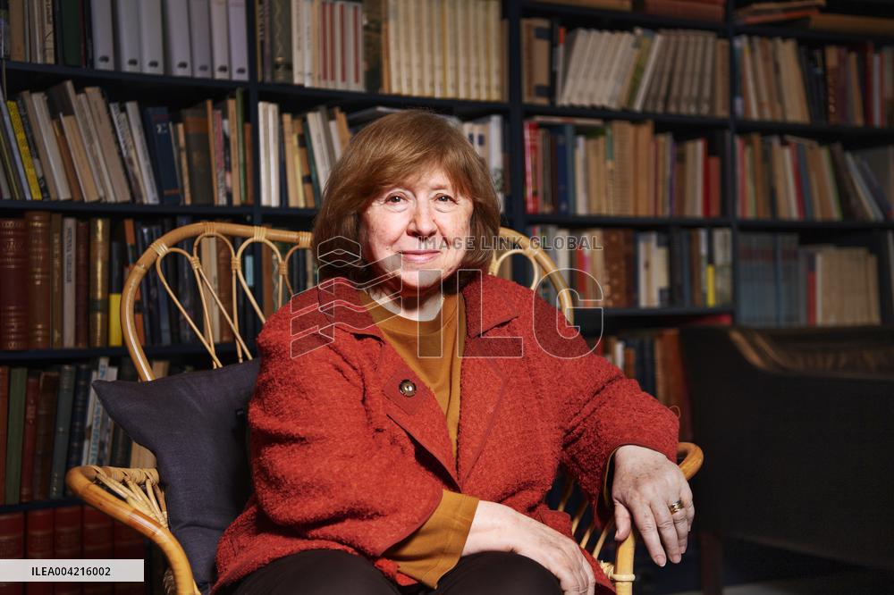 AUTHOR SVETLANA ALEXIEVICH