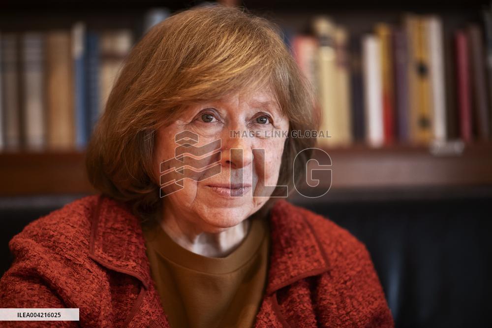 AUTHOR SVETLANA ALEXIEVICH