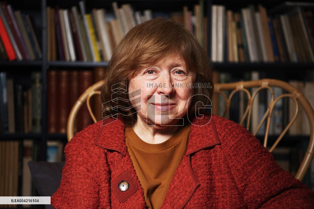 AUTHOR SVETLANA ALEXIEVICH