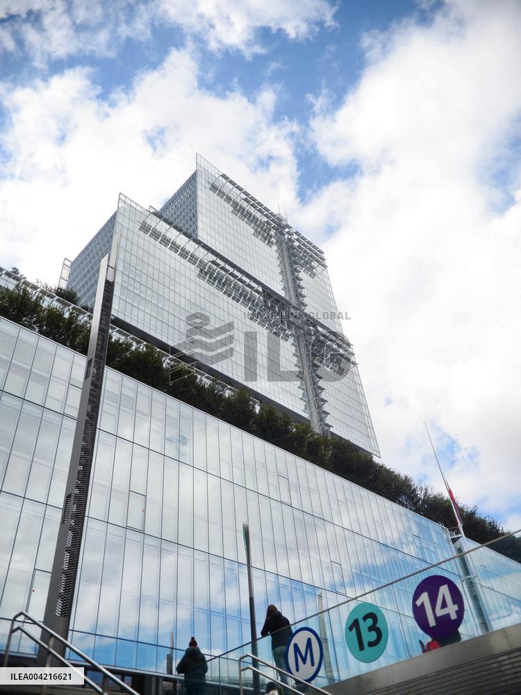 Illustrations of The Paris Judicial Court - Paris