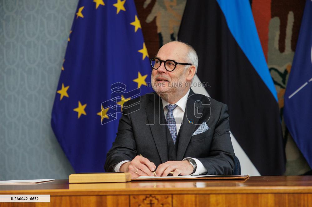 New ministers take oath of office