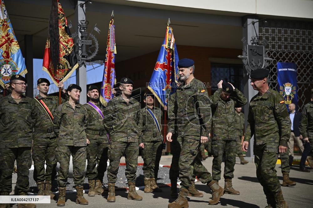 King Felipe Visits The Army's 'Aragon I' Brigade - Spain