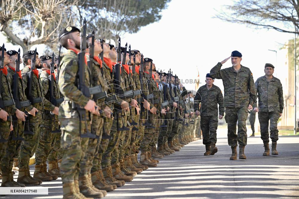 King Felipe Visits The Army's 'Aragon I' Brigade - Spain