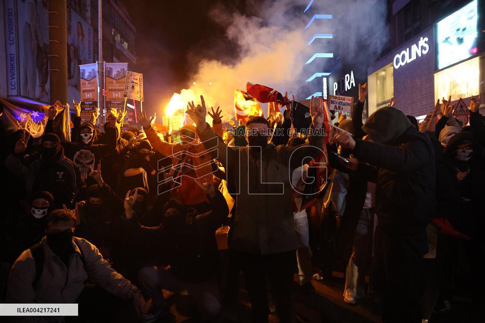 Protests in Ankara over jailing of Istanbul mayor - Turkey