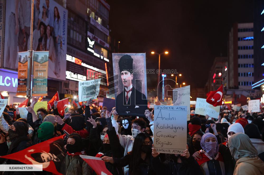 Protests in Ankara over jailing of Istanbul mayor - Turkey