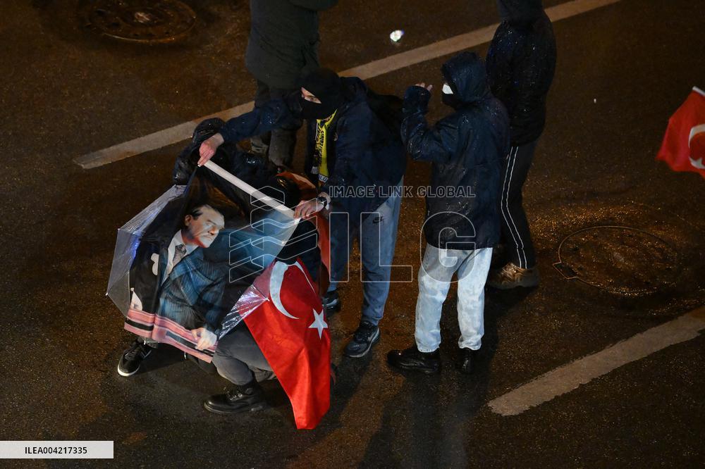 Protests in Ankara over jailing of Istanbul mayor - Turkey