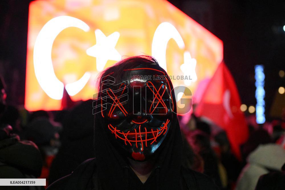 Protests in Ankara over jailing of Istanbul mayor - Turkey